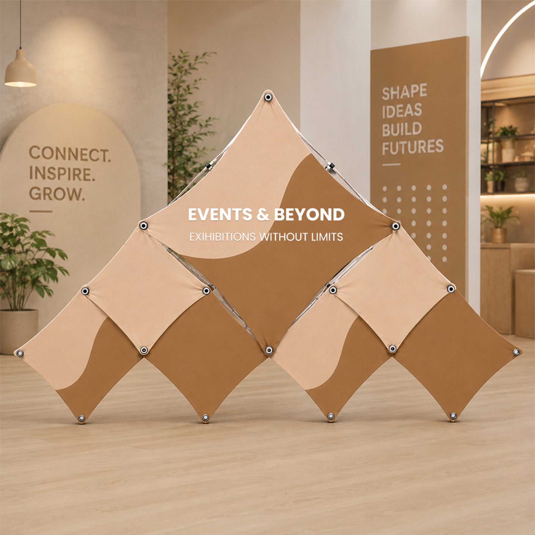 Espositore triangolare grande in tessuto GeoMetrix pop up a griglia