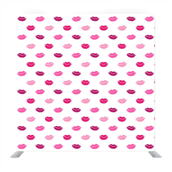 Red pink lips pattern in cartoon media wall - Backdropsource